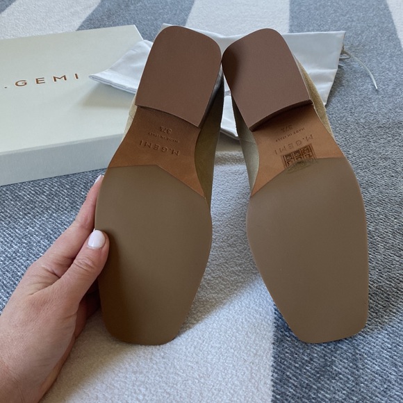 Brand New M Gemi Lelia Booties in Soft Cappuccino Suede. Size 37.5 - Picture 6 of 7